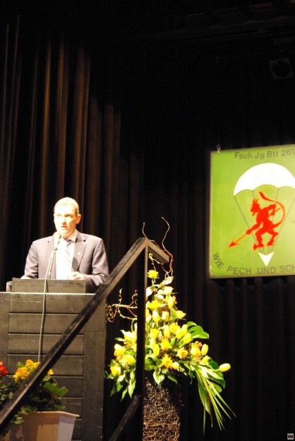 img00100.jpg