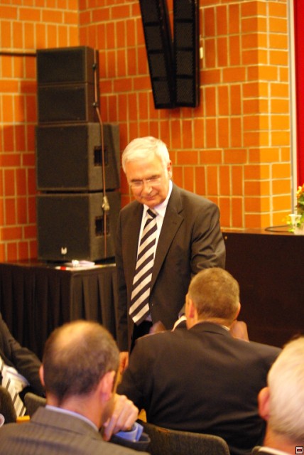 img00214.jpg